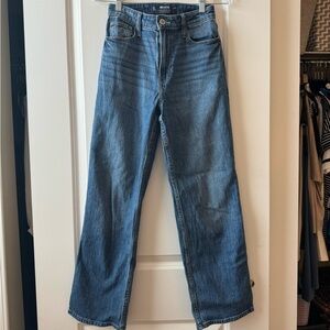 HOLLISTER Ultra high-rise dad jeans